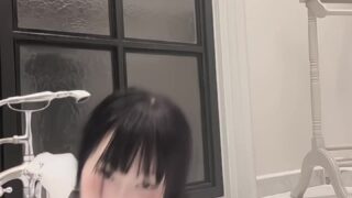 คลิปโป๊ไทย สาวผมหน้าม้าอ่างอาบน้ำฟองสบู่ ลูบนมใหญ่ยั่วตัวเปียก